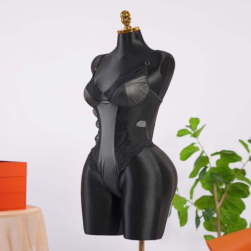 بادي سوت أسود | مزيج الستان والدانتيل الشفاف